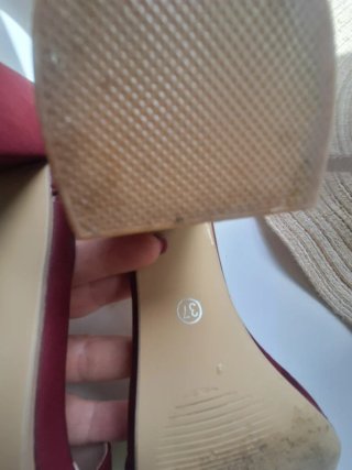 Zapatos de fiesta granate talla 37