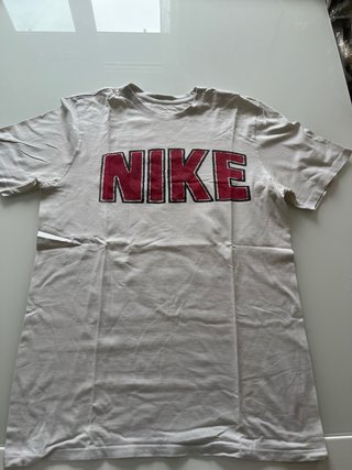 Lote camiseta Moncler, Nike, EA7 y Stone Island