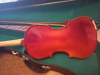 Violín Lark con accesorios