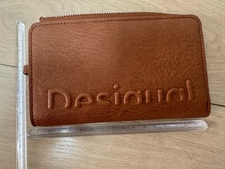 Cartera Desigual Marrón con Cremallera