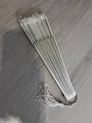 Accesorios Boda Novia: Figura, Cesta y Abanico