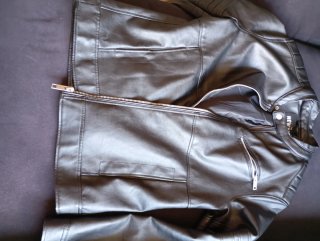 Chaqueta de piel hombre negra