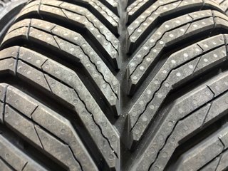 4 Michelin CrossClimate3 225/55/18 102V