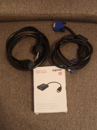 Pantalla Benq 22". Incluye cables y adaptador.