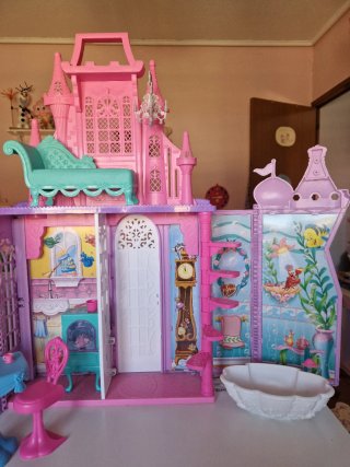 Castillo Princesas Disney + 4 Muñecas