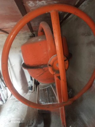 Hormigonera Eléctrica Naranja