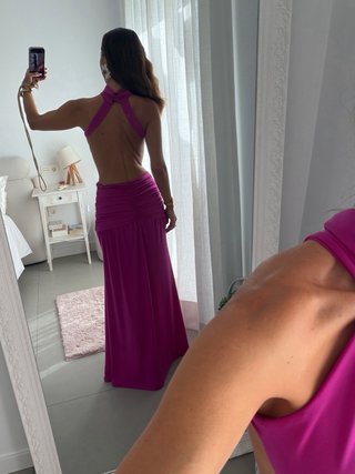 Vestido fiesta fucsia corte cut-out