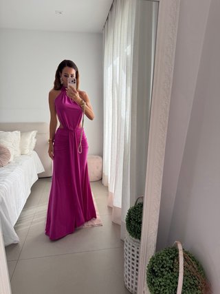 Vestido fiesta fucsia corte cut-out
