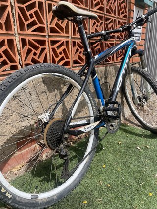 Bicicleta Scott con freni idraulici