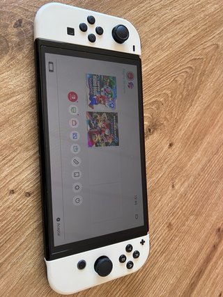 Nintendo Switch OLED Mario Kart 8 Deluxe