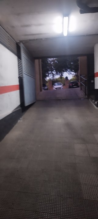 Plaza de garaje para coche y moto