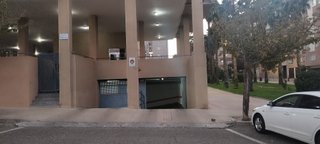 Plaza de garaje para coche y moto
