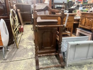 Muebles de madera estilo clásico