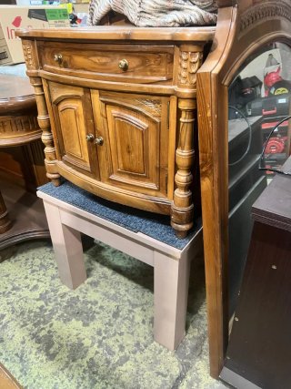 Muebles de madera estilo clásico