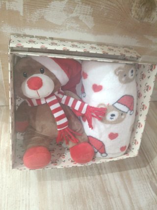 Peluche Reno Navideño y Manta Oso