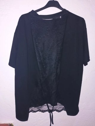 Camisetas , monos..