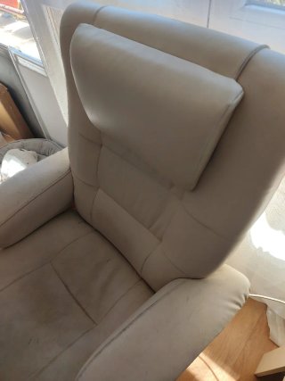 Poltrona relax con programmi di massaggio in pelle beige