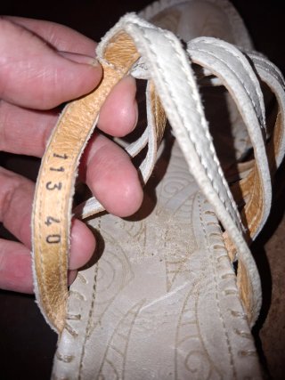 Sandalias cuña Fly London. N° 40