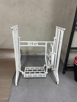 Pata de máquina de coser Alfa de hierro