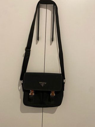 Bolso bandolera Prada negro