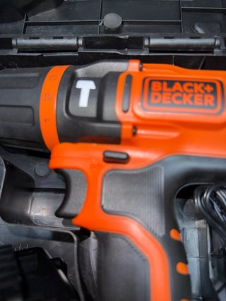 Taladro Percutor BLACK+DECKER 18V