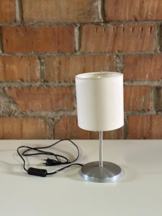 Lámpara de mesa IKEA