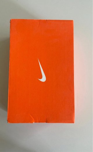 Nike Renew Arena Negro/Gris