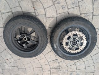Ruedas Delantera y Trasera Superdink 125 con Disco