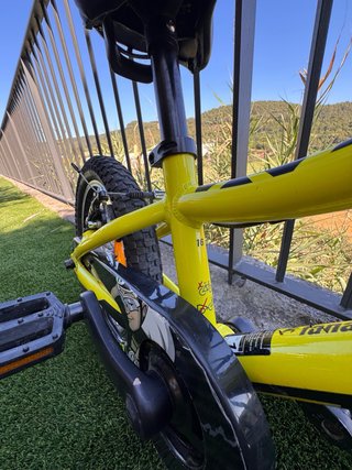 Bici Scott Scale 16 Gialla
