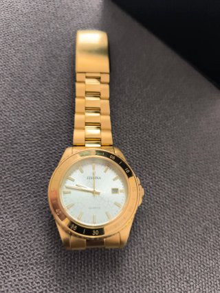 Reloj Festina Dorado con Documentación