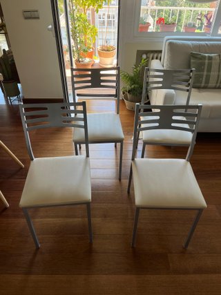 4 sillas de cocina de hierro. Precio por silla