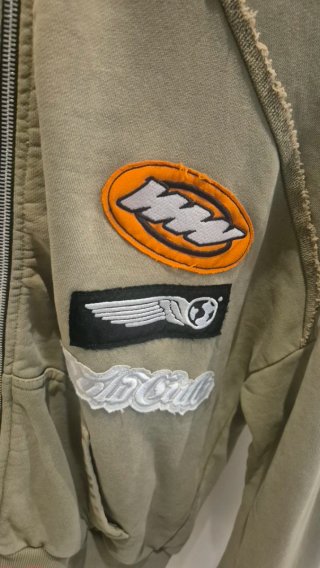 Sudadera Coldculture con parches