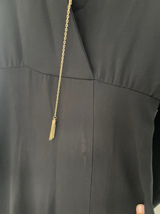 Vestido Mango negro con cadena dorada Talla M