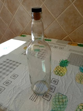 Botella vintage de vidrio con tapón