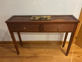 Mesita auxiliar vintage recibidor