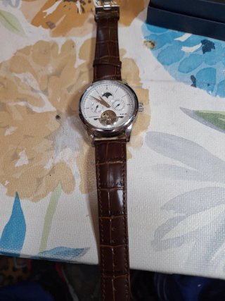 Reloj Automático Lige con Correa de Cuero