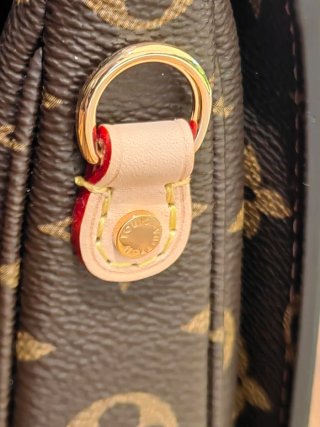 Mala Louis Vuitton Pochette Métis Monogram