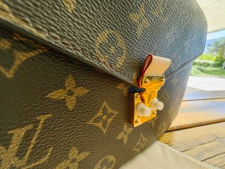 Mala Louis Vuitton Pochette Métis Monogram