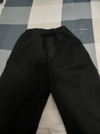 Pantalones chándal negros y verdes T. 9Y