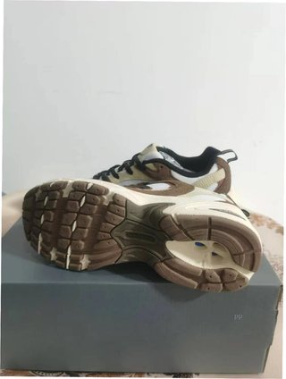 New Balance 530 Talla 37 Marrón y Beige