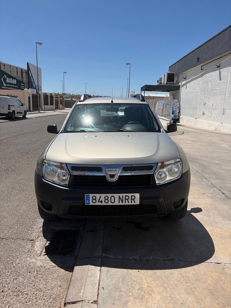 Dacia Duster 2011 - foto 1