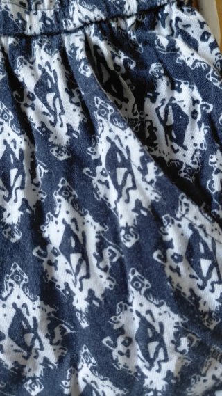 Mono niña estampado rombos azul marino y blanco