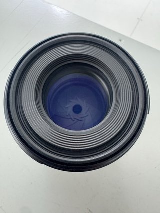 Canon RF 85mm F2 Macro IS STM