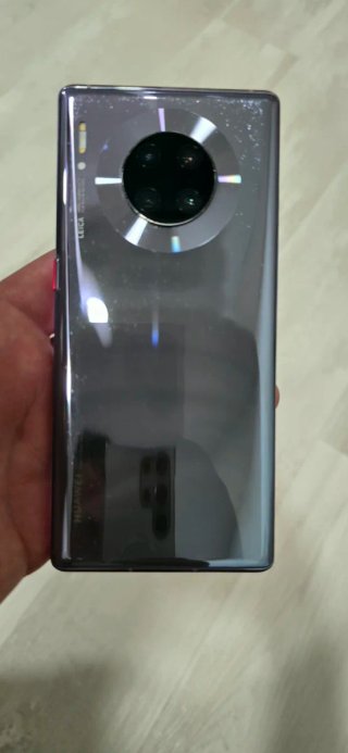 Telefono mobile viola