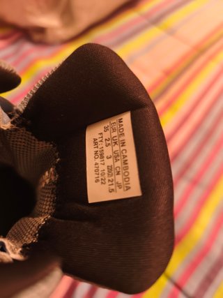 Botas de montaña Salomon azules y negras para niño