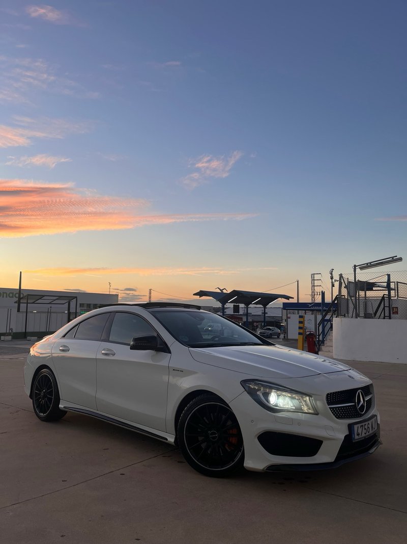Mercedes-Benz Clase CLA 2014 - foto 1
