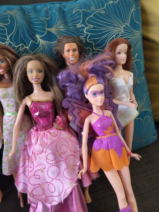 Lote di 9 Bambole Barbie Varie