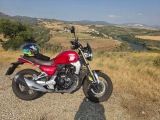 Motor Hispania XRT 125cc Naked Roja