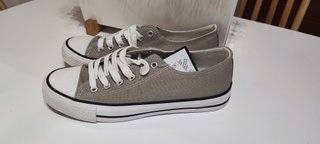 Zapatillas  estilo Converse Gris Talla 38