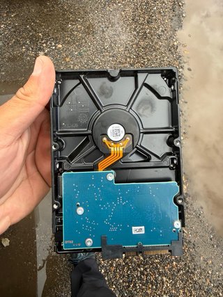 Disco Duro Toshiba 2TB Surveillance S300